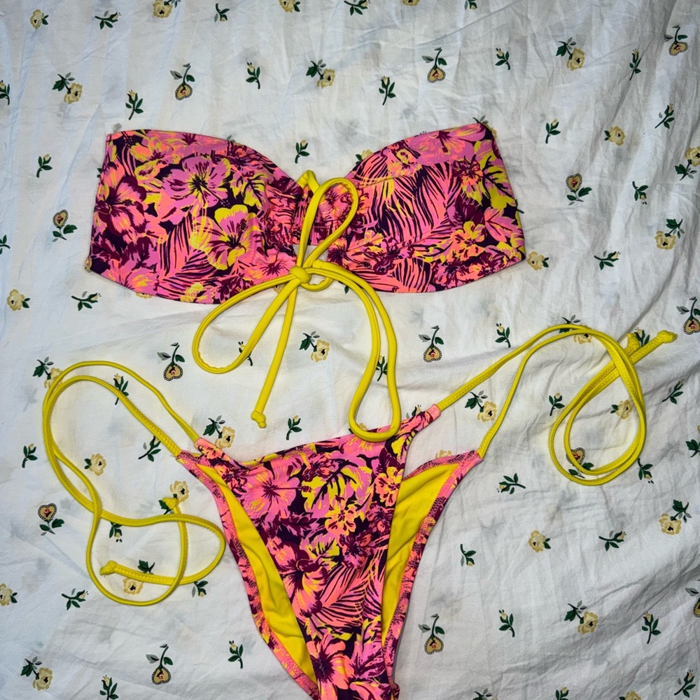 White Fox Boutique Bikini Set